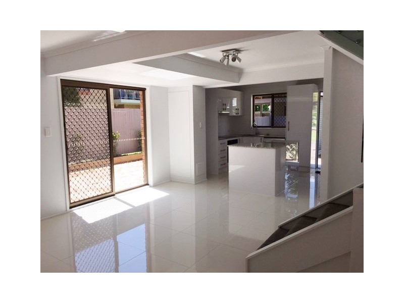 4/57 Benowa Road, Southport QLD 4215