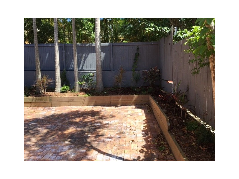 4/57 Benowa Road, Southport QLD 4215