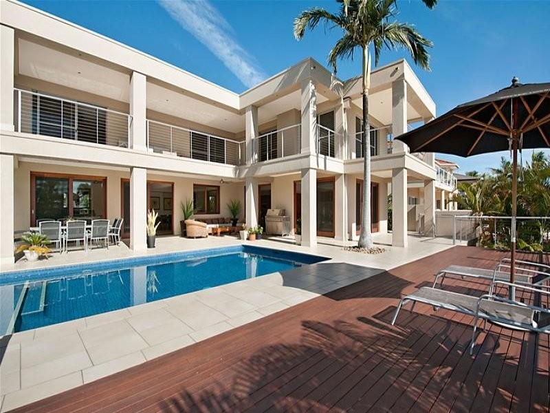 48 Charolais Crescent, Benowa Waters QLD 4217