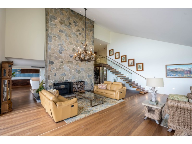105 Wongawallan Road, Tamborine Mountain QLD 4272