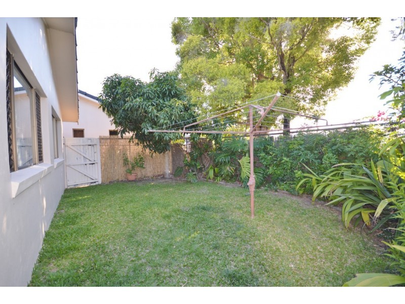 9 Claymore Crescent, Sorrento QLD 4217