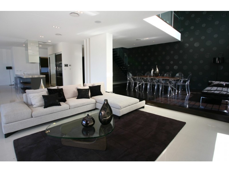 91 Gibraltar Drive, Isle Of Capri QLD 4217