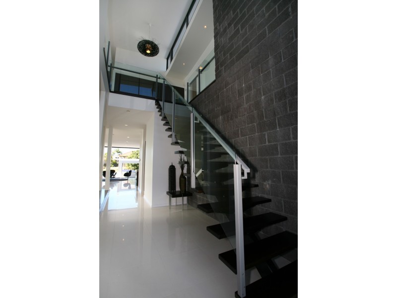 91 Gibraltar Drive, Isle Of Capri QLD 4217