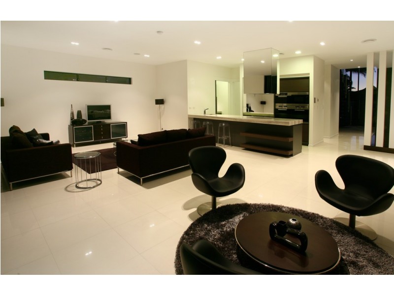 91 Gibraltar Drive, Isle Of Capri QLD 4217