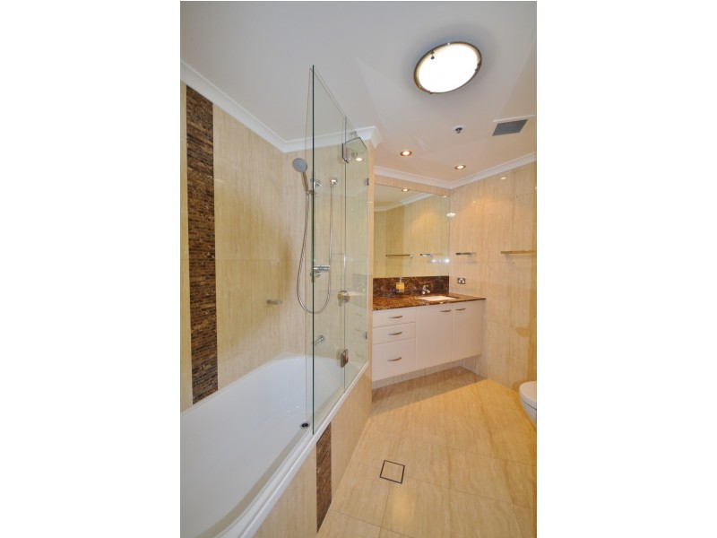 7/2 Admirality Drive, Surfers Paradise QLD 4217