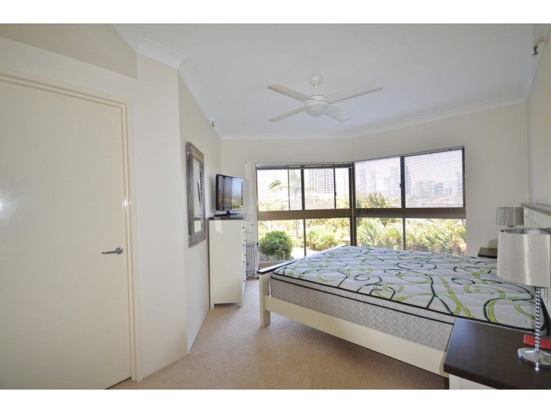7/2 Admirality Drive, Surfers Paradise QLD 4217