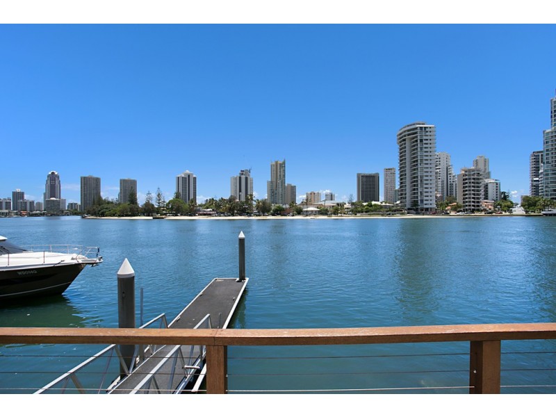 1/67 Stanhill Drive, Chevron Island QLD 4217