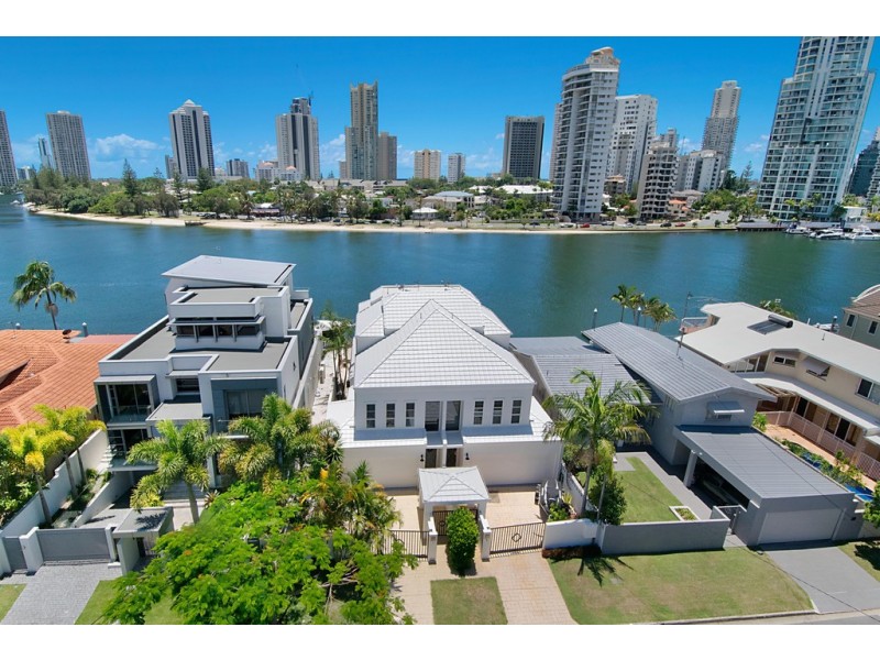 1/67 Stanhill Drive, Chevron Island QLD 4217