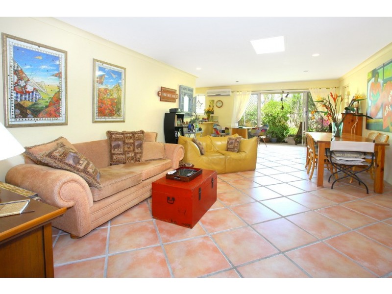 1/12 Wildwood Court, Surfers Paradise QLD 4217