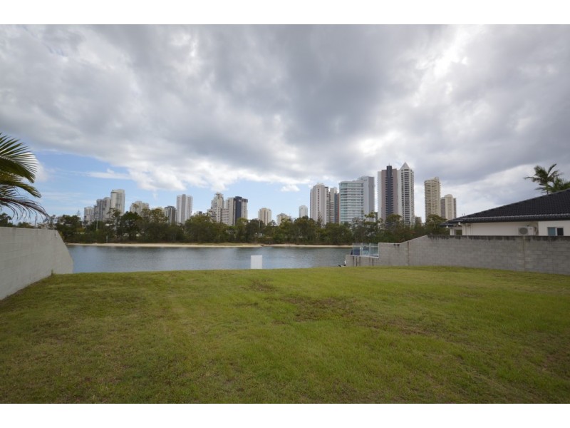 73 Commodore Drive, Paradise Waters QLD 4217
