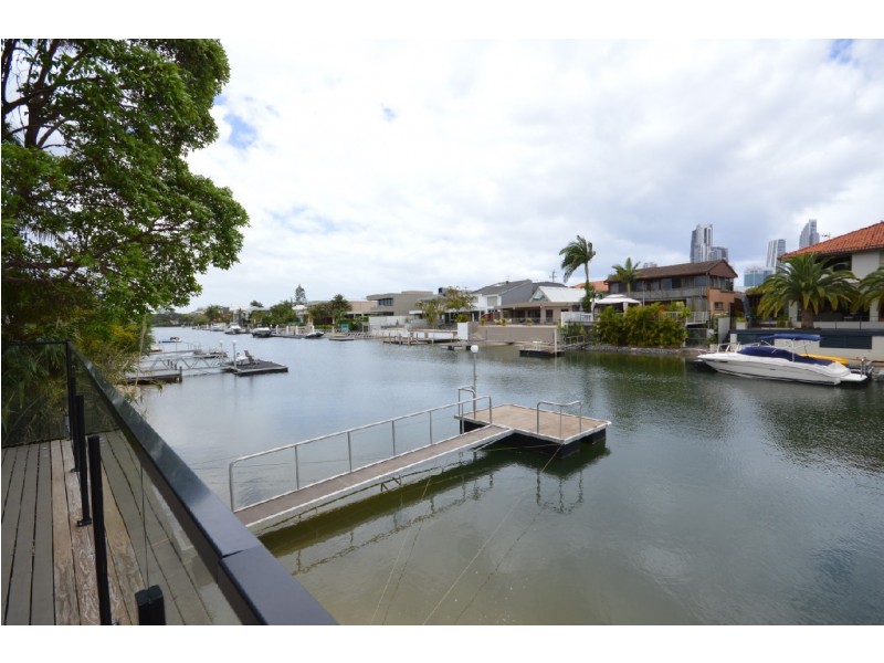 11 The Lido, Isle Of Capri QLD 4217