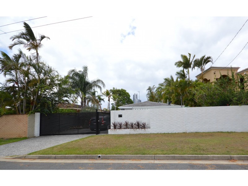 11 The Lido, Isle Of Capri QLD 4217