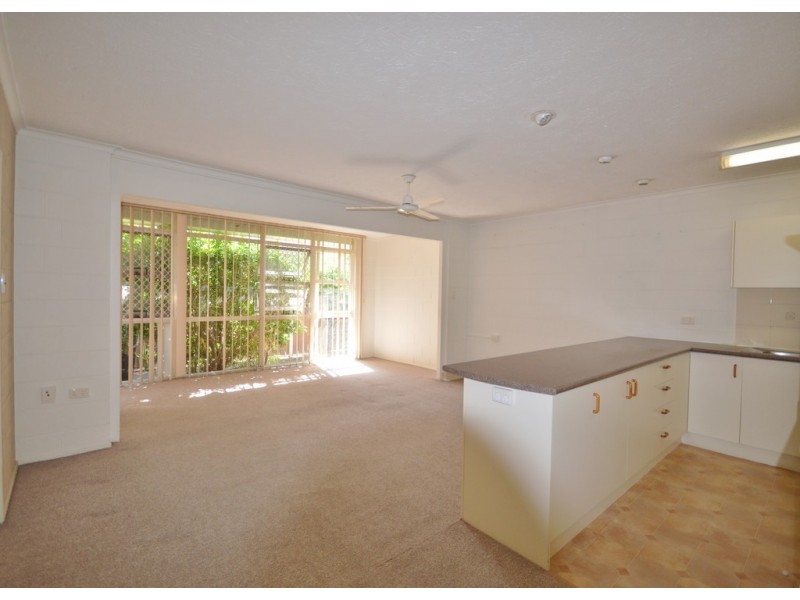1/18 Chelsea Ave, Broadbeach QLD 4218