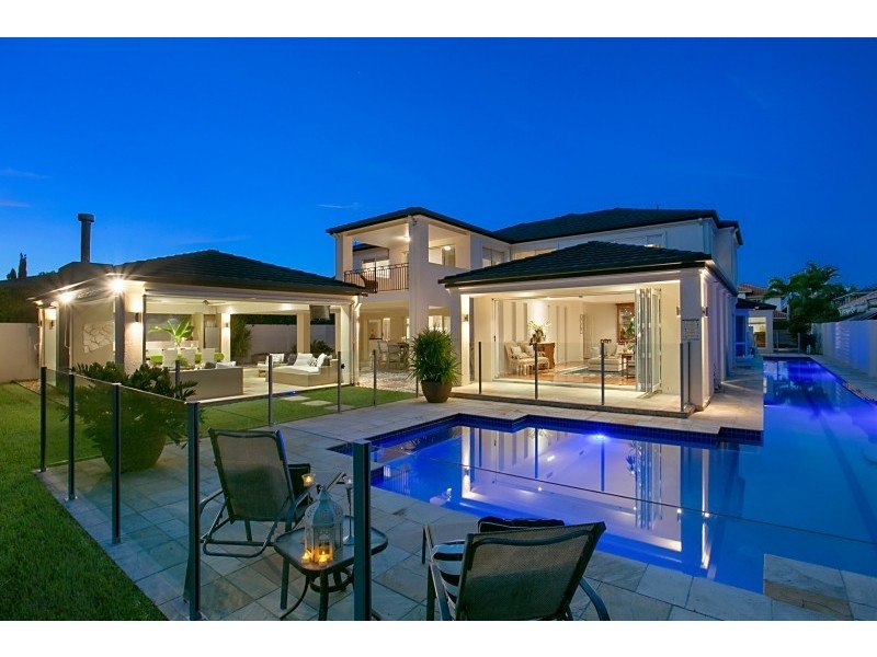 82/40 Cotlew Street East, Southport QLD 4215