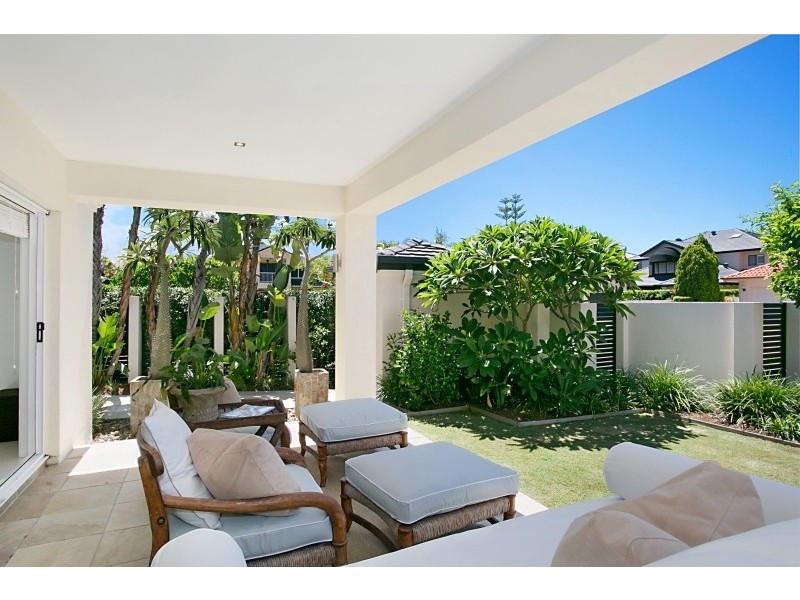 82/40 Cotlew Street East, Southport QLD 4215