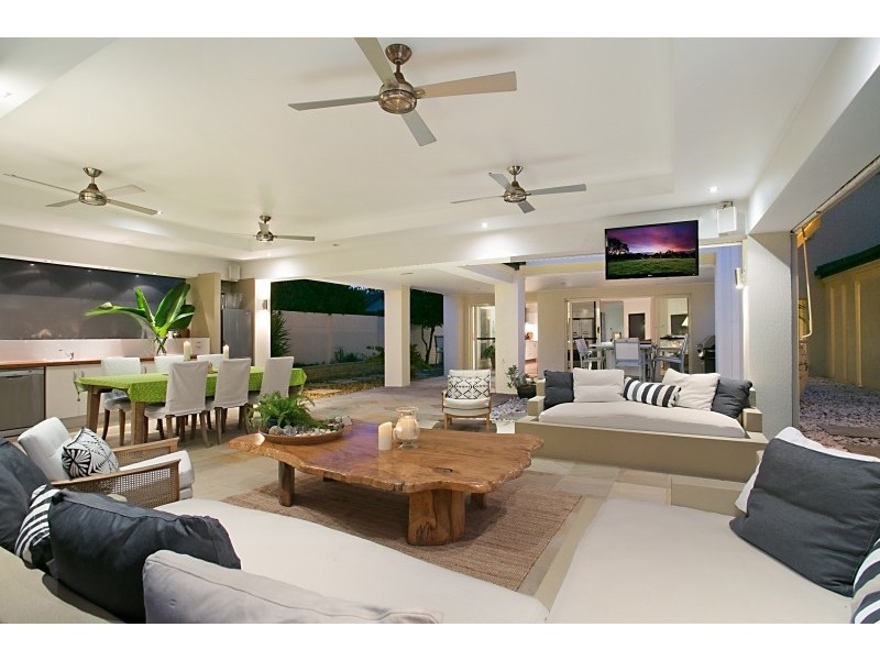 82/40 Cotlew Street East, Southport QLD 4215