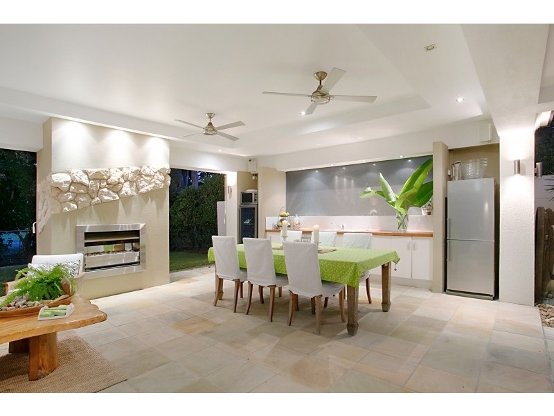 82/40 Cotlew Street East, Southport QLD 4215