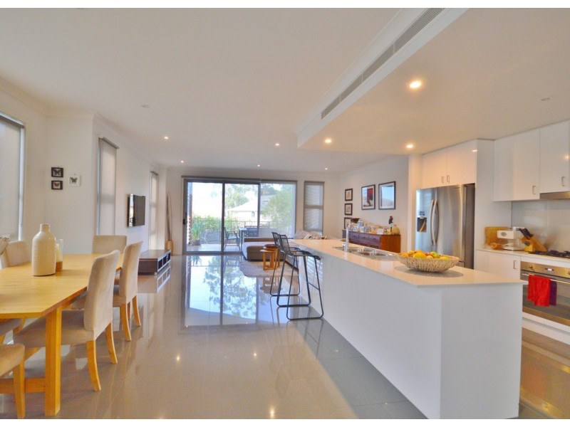 1/19 Charlton Street, Southport QLD 4215