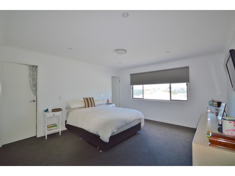 1/19 Charlton Street, Southport QLD 4215