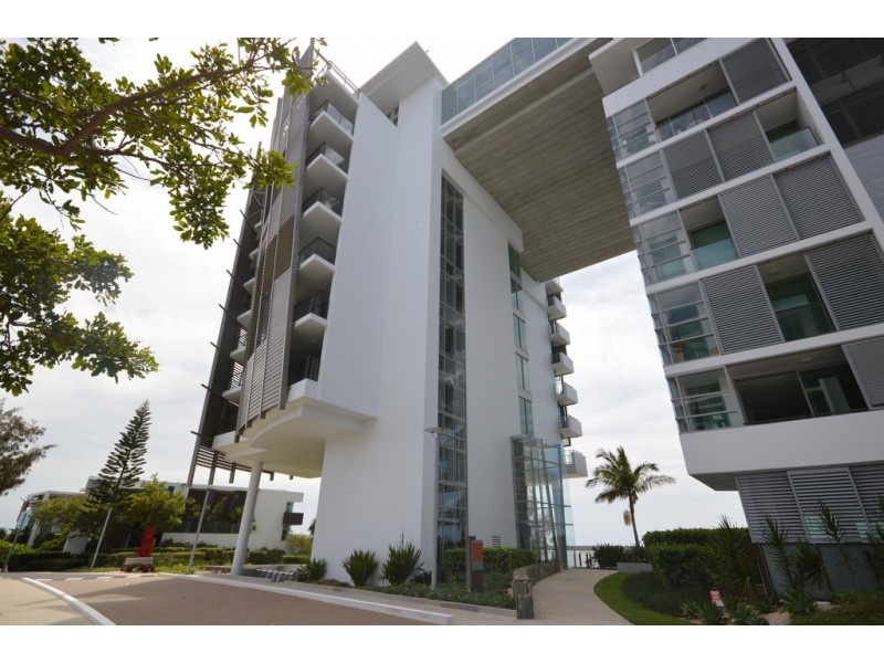 26901/2 Ephraim Island, Paradise Point QLD 4216