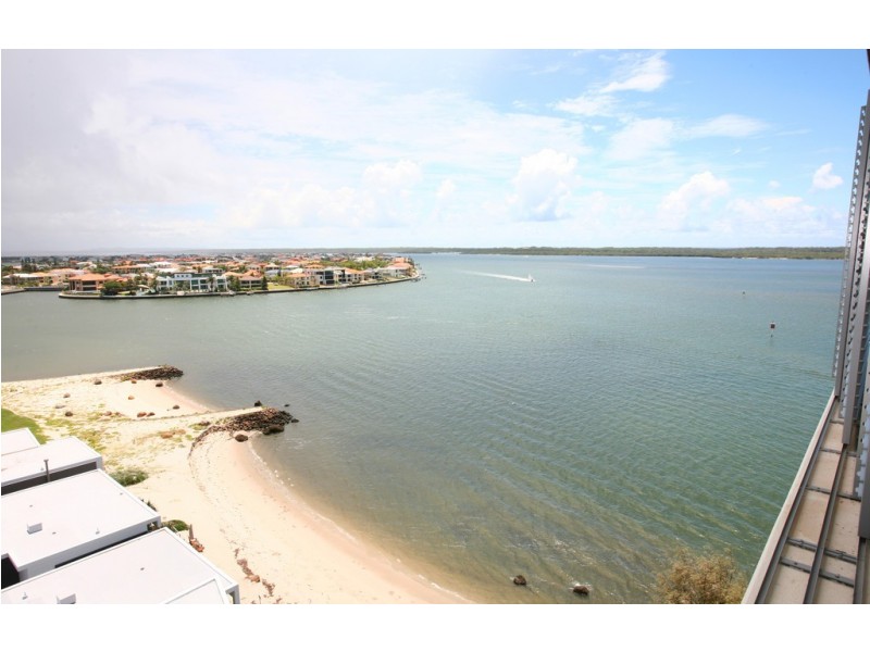 26901/2 Ephraim Island, Paradise Point QLD 4216
