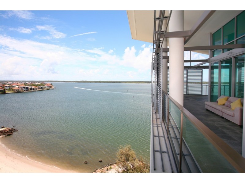 26901/2 Ephraim Island, Paradise Point QLD 4216