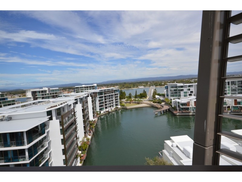 26901/2 Ephraim Island, Paradise Point QLD 4216