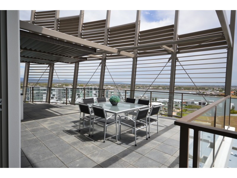 26901/2 Ephraim Island, Paradise Point QLD 4216