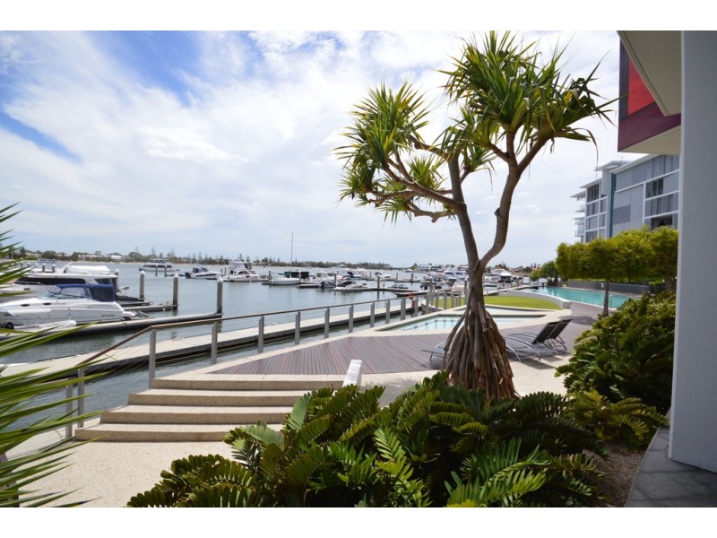 26901/2 Ephraim Island, Paradise Point QLD 4216