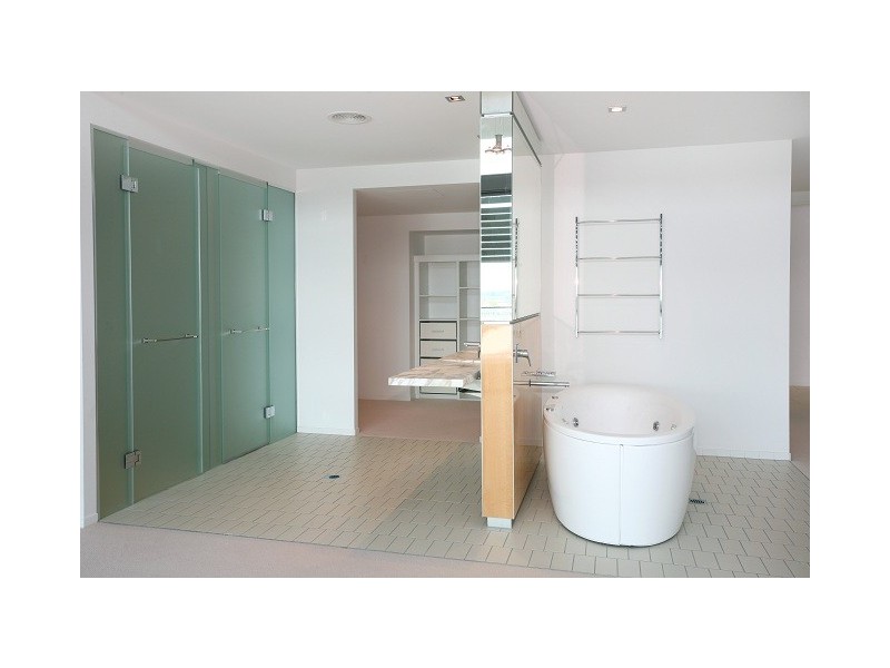 7603/2 Ephraim Island, Paradise Point QLD 4216