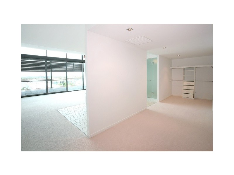 7603/2 Ephraim Island, Paradise Point QLD 4216