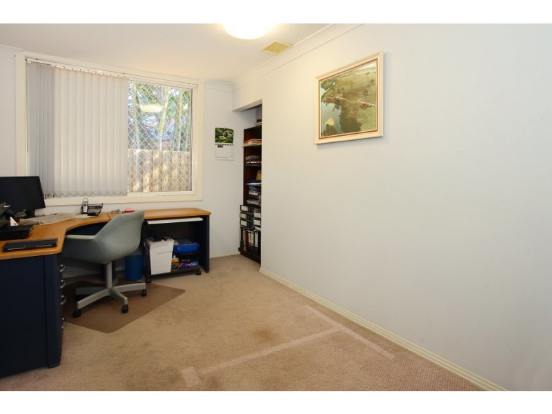 2 Biggs Place, Southport QLD 4215