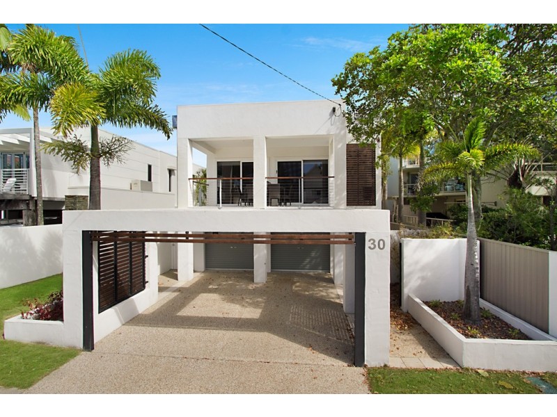 30 Ocean Street, Mermaid Beach QLD 4218