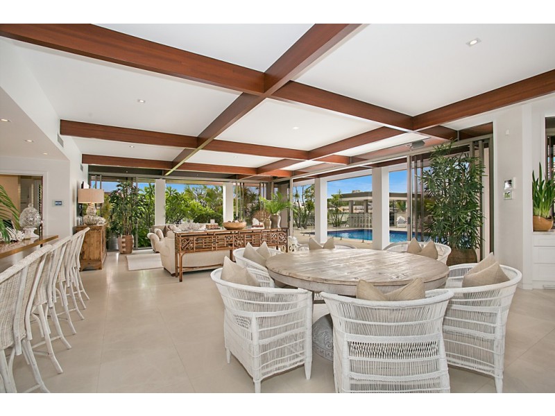 15 Binda Place, Sorrento QLD 4217