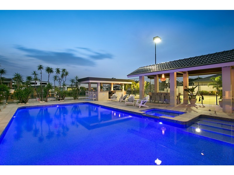 15 Binda Place, Sorrento QLD 4217
