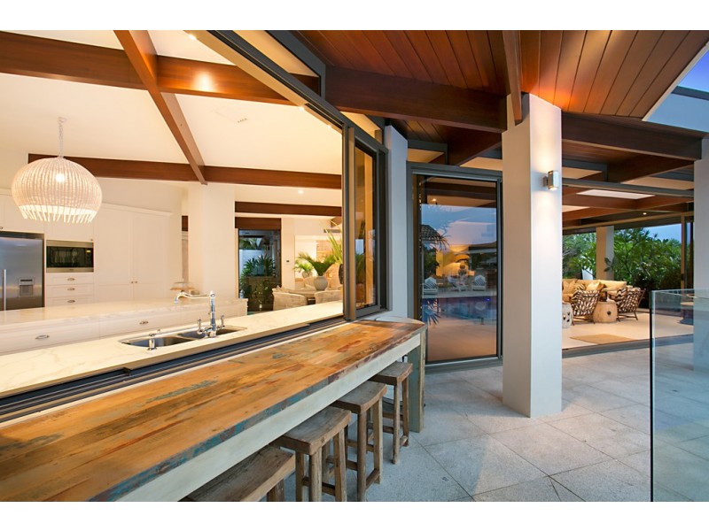 15 Binda Place, Sorrento QLD 4217