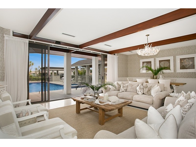 15 Binda Place, Sorrento QLD 4217