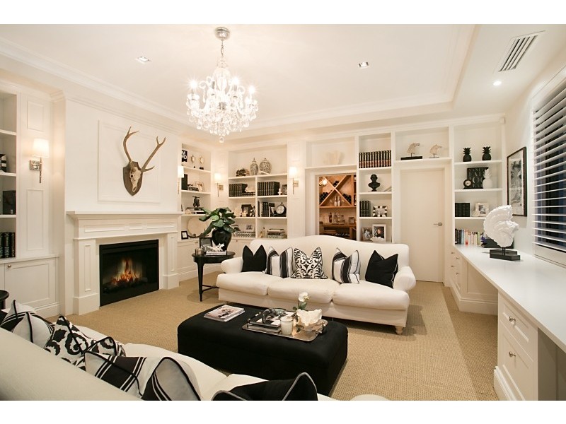 15 Binda Place, Sorrento QLD 4217