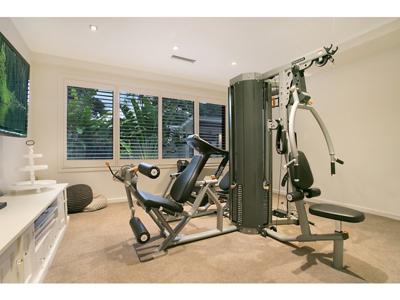 15 Binda Place, Sorrento QLD 4217