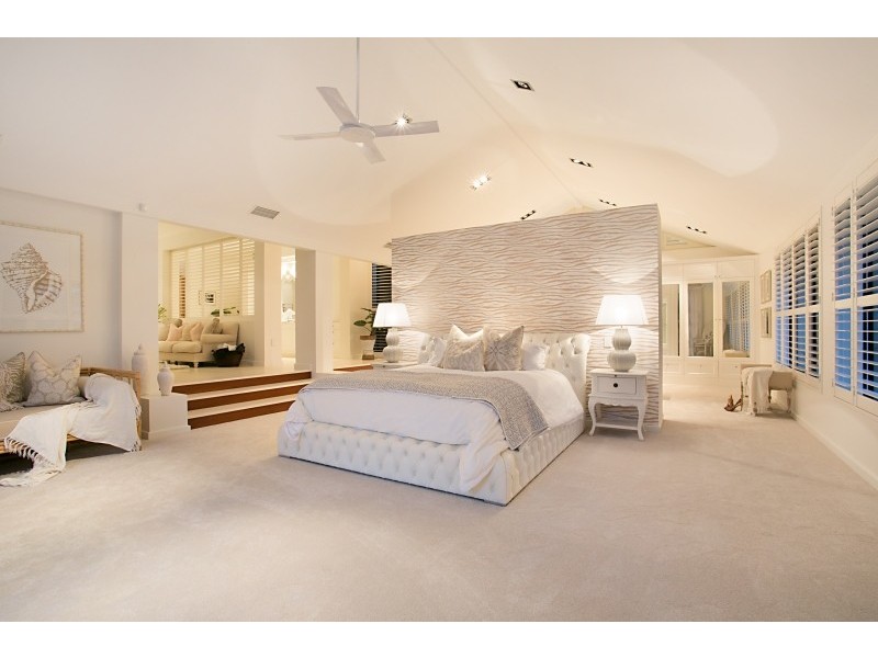 15 Binda Place, Sorrento QLD 4217