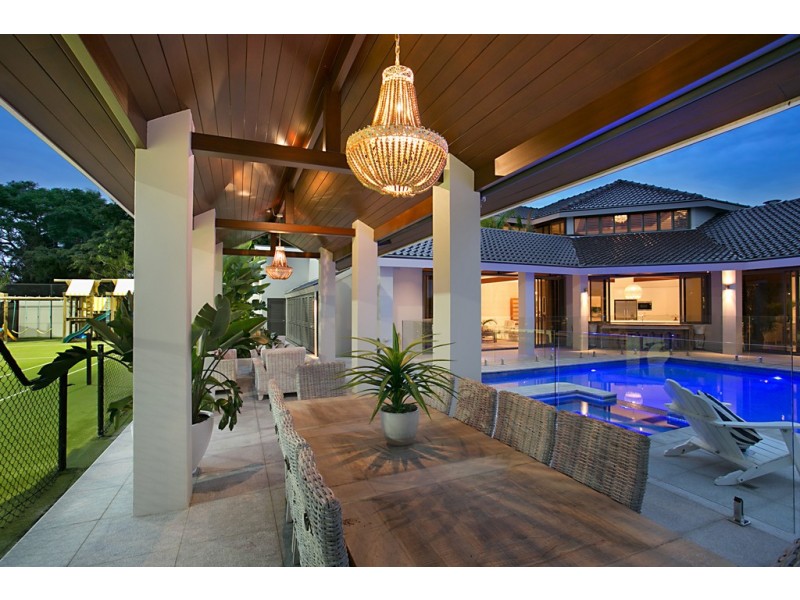 15 Binda Place, Sorrento QLD 4217
