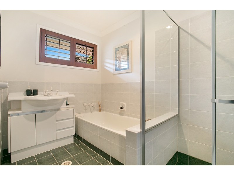 22 Intrepid Drive, Mermaid Waters QLD 4218