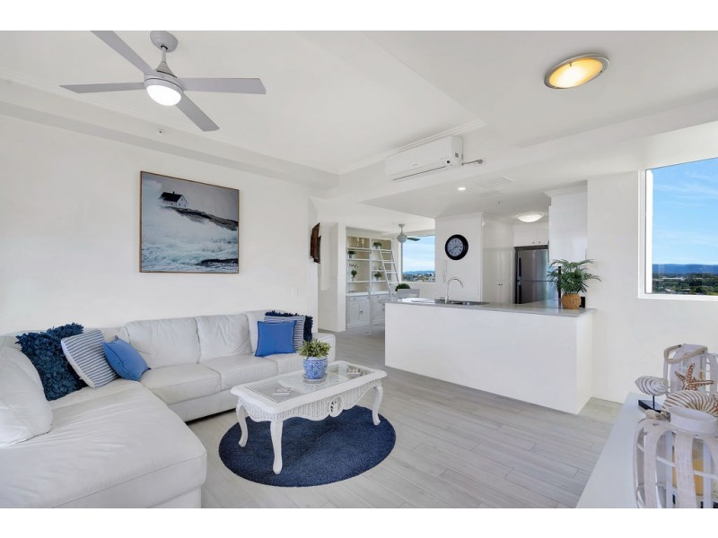 1101/182 ‘Crystal Bay’ Marine Parade, Labrador QLD 4215