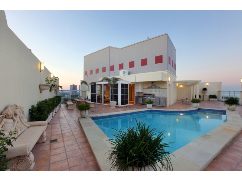 PENTHOUSE ‘RIVAGE ROYALE’ 75 Brighton Parade, Southport QLD 4215