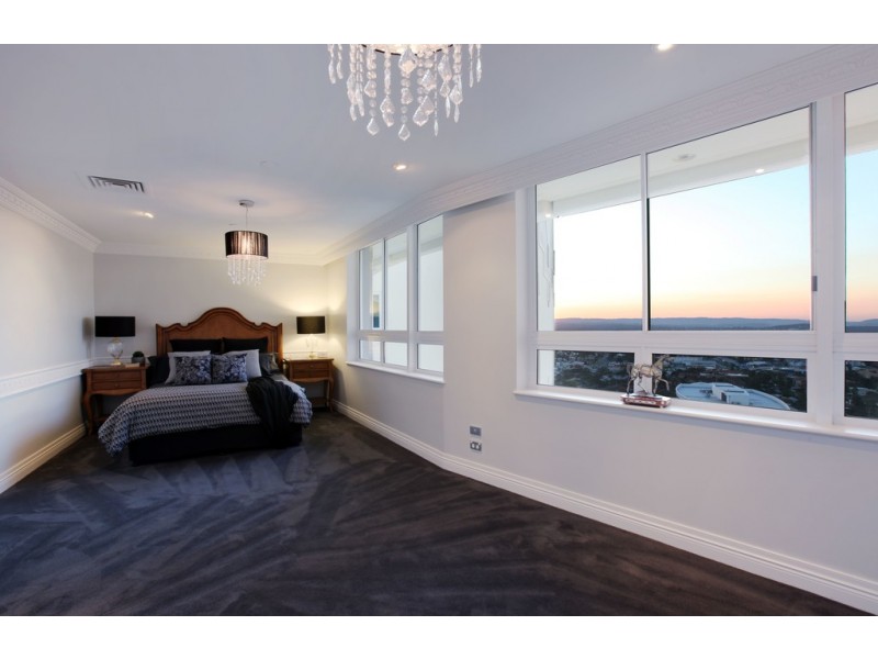 PENTHOUSE ‘RIVAGE ROYALE’ 75 Brighton Parade, Southport QLD 4215