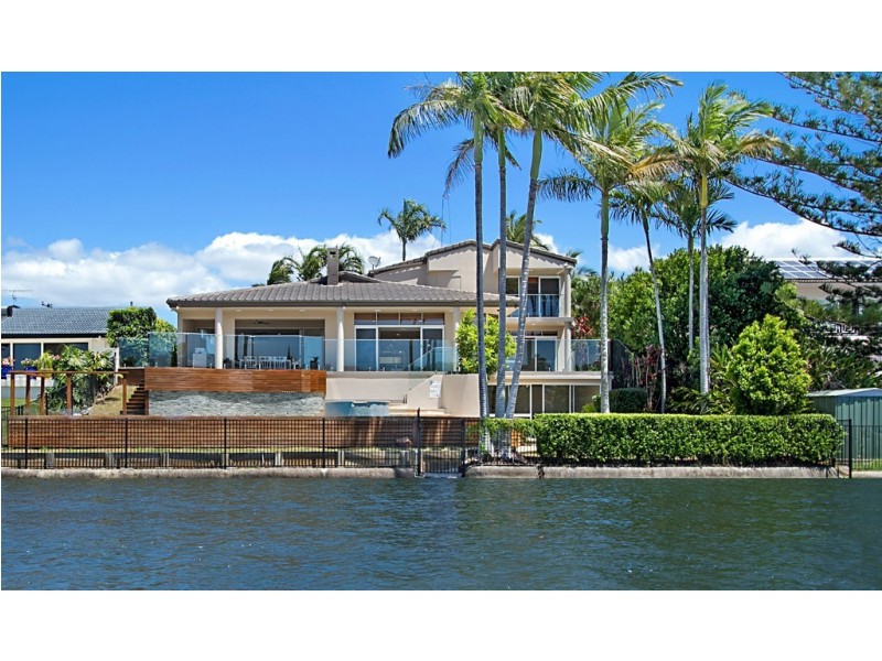 18 Garden Grove, Carrara QLD 4211