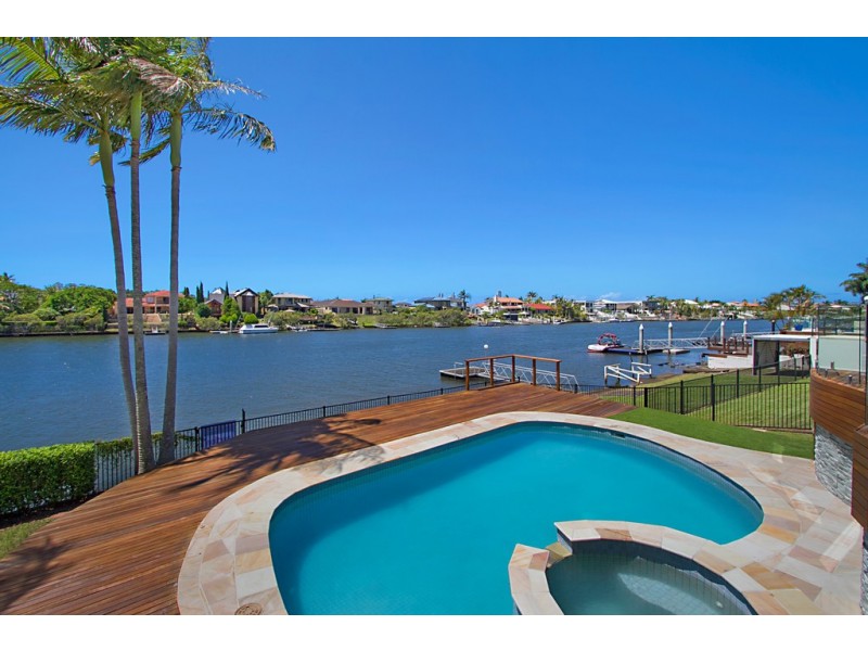 18 Garden Grove, Carrara QLD 4211