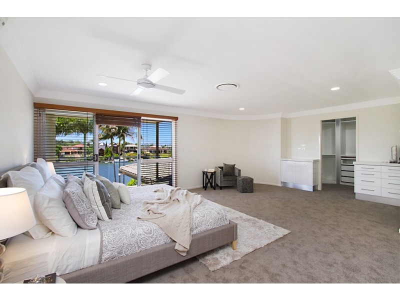 18 Garden Grove, Carrara QLD 4211