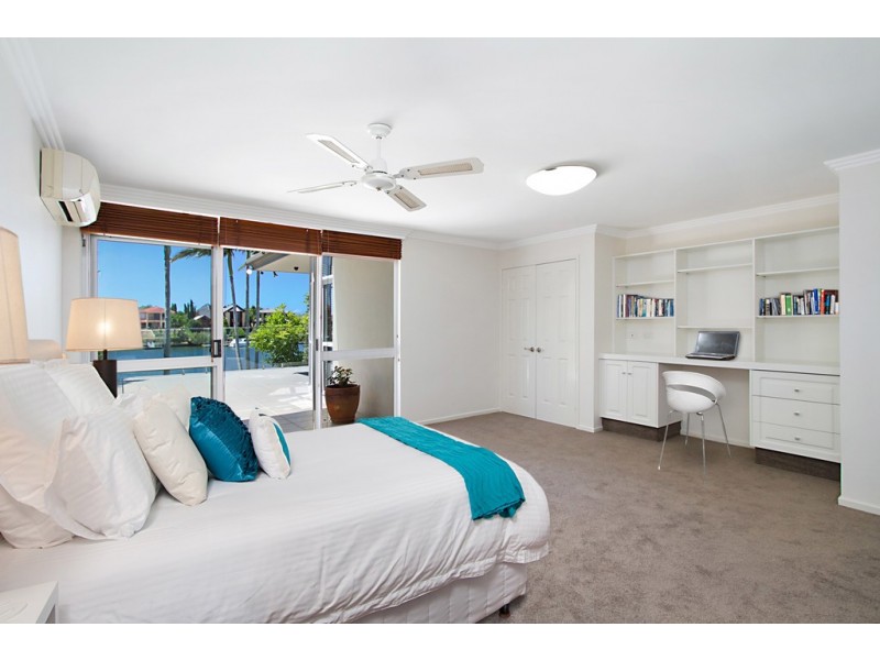 18 Garden Grove, Carrara QLD 4211