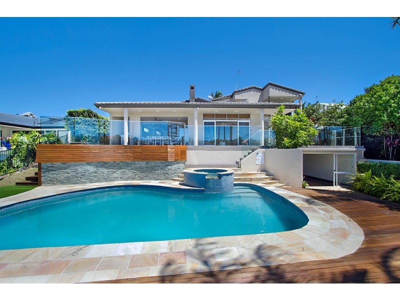 18 Garden Grove, Carrara QLD 4211